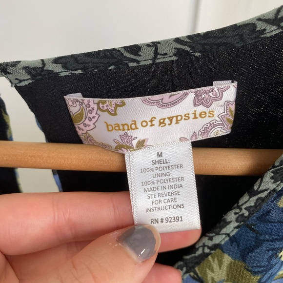 Band of Gypsies Floral Sleeved Romper / Playsuit - Picture 5 of 9